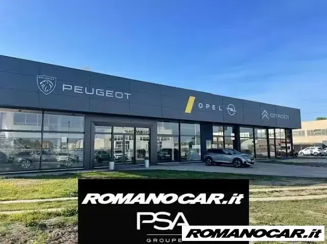 Usata Opel Crossland Elegance 110 CV (80 kW) 2023 Nero SUV