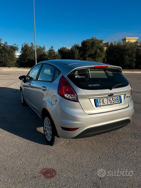 Usata Ford Fiesta 2017 Grigio Utilitaria