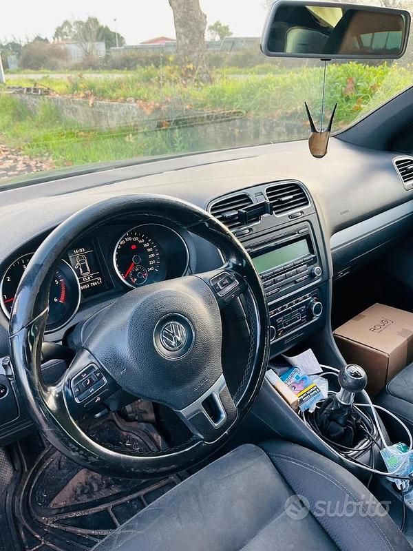 Usata VW Golf VI 110 CV (80 kW) 2008 Blu Utilitaria