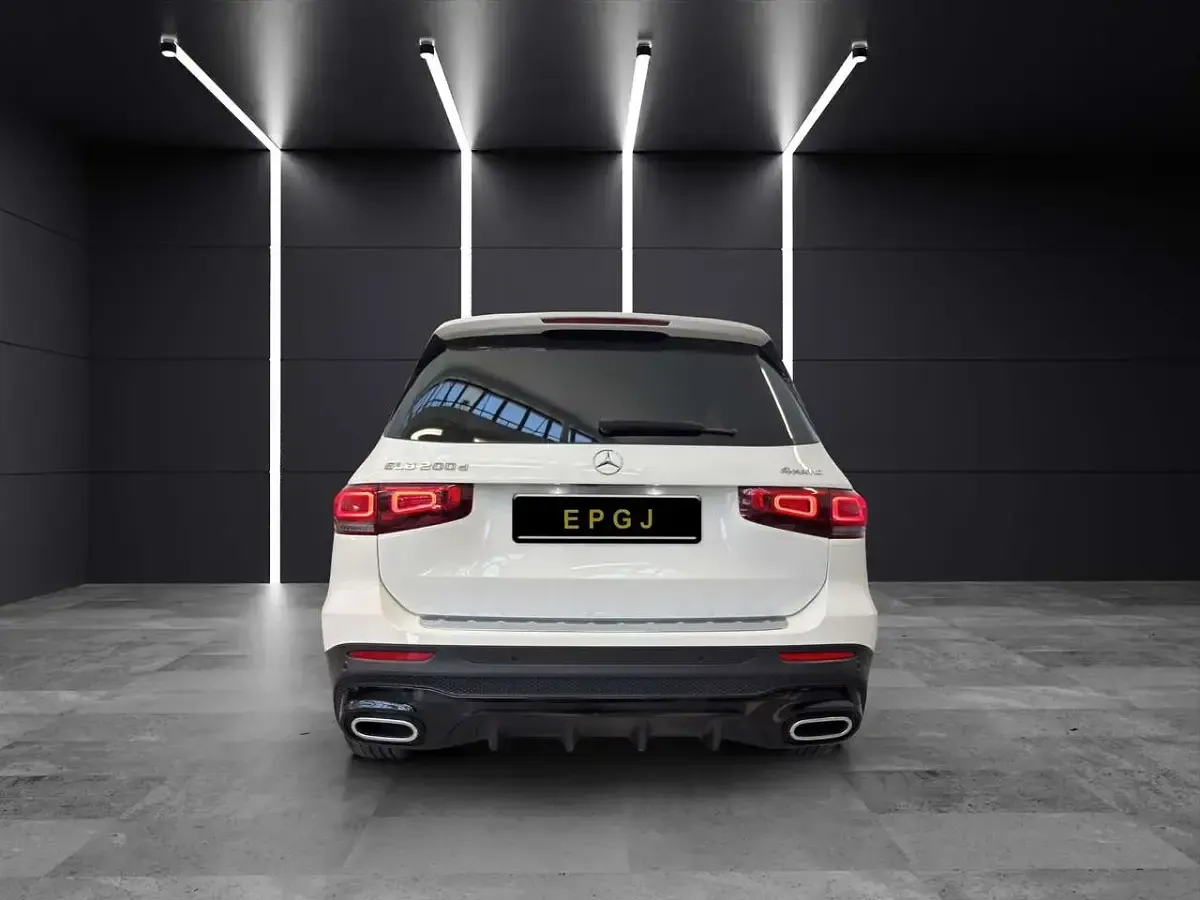 Usata Mercedes GLB200 Premium 150 CV (110 kW) 2022 Bianco SUV