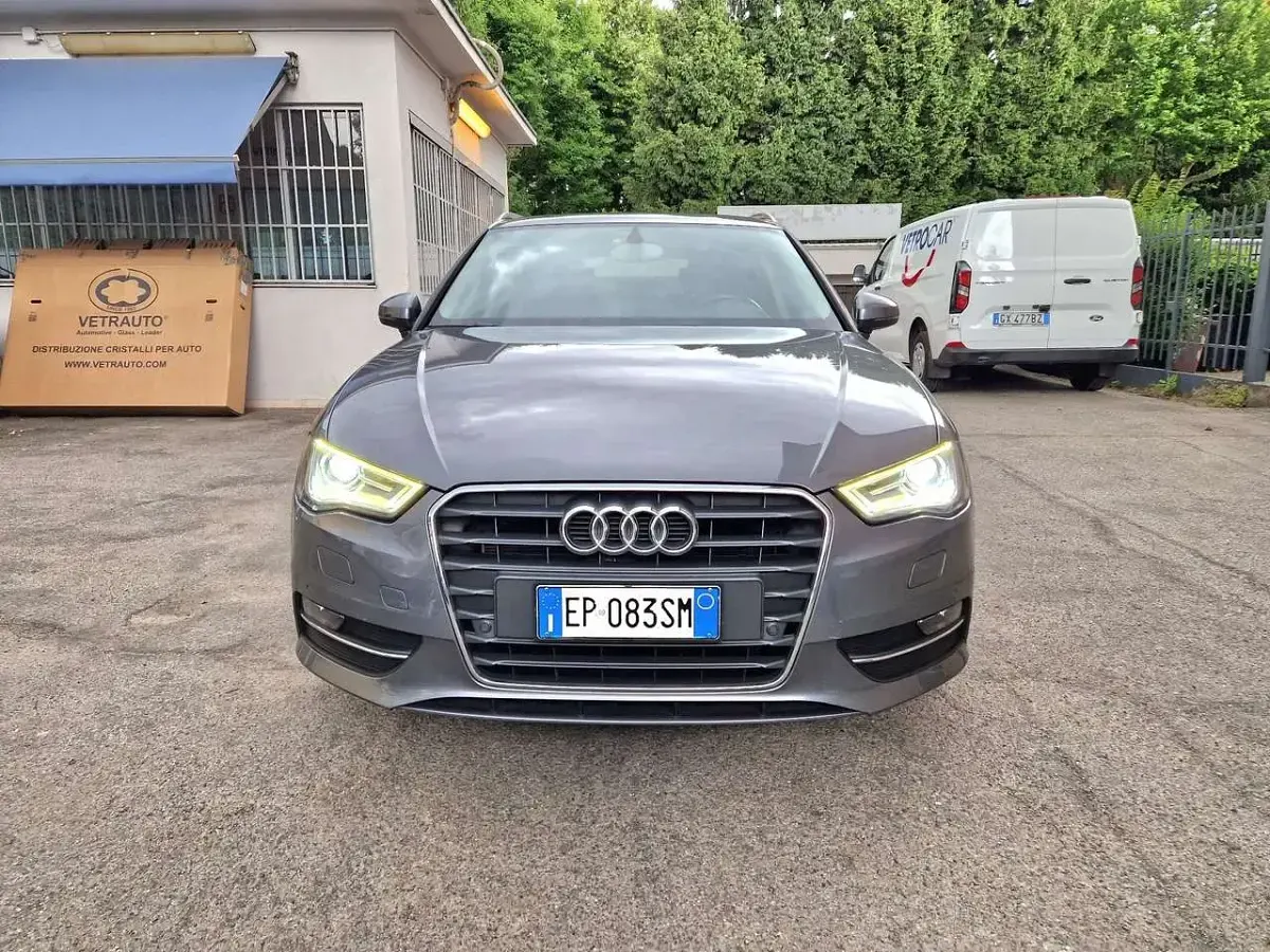Usata Audi A3 Young 105 CV (77 kW) 2013 Other Berlina