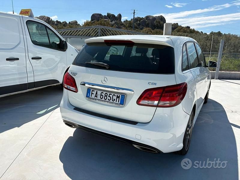 Usata Mercedes B200 AMG line 136 CV (100 kW) 2015 Bianco Monovolume