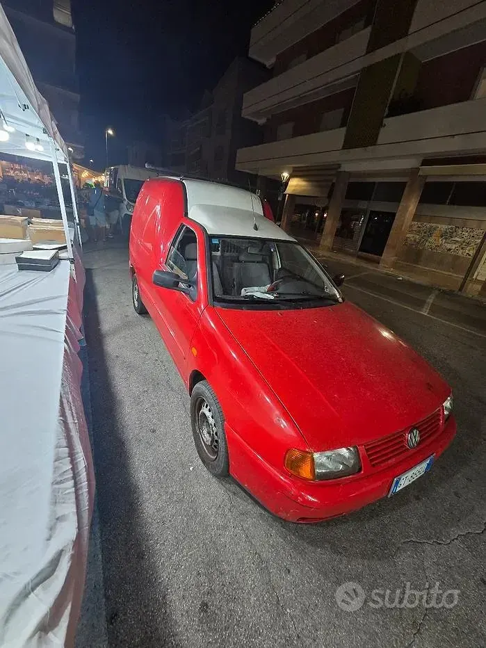 Usata VW Caddy 64 CV (47 kW) 1997 Rosso Monovolume