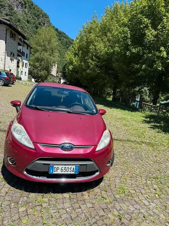 Usata Ford Fiesta 82 CV (60 kW) 2009 Berlina
