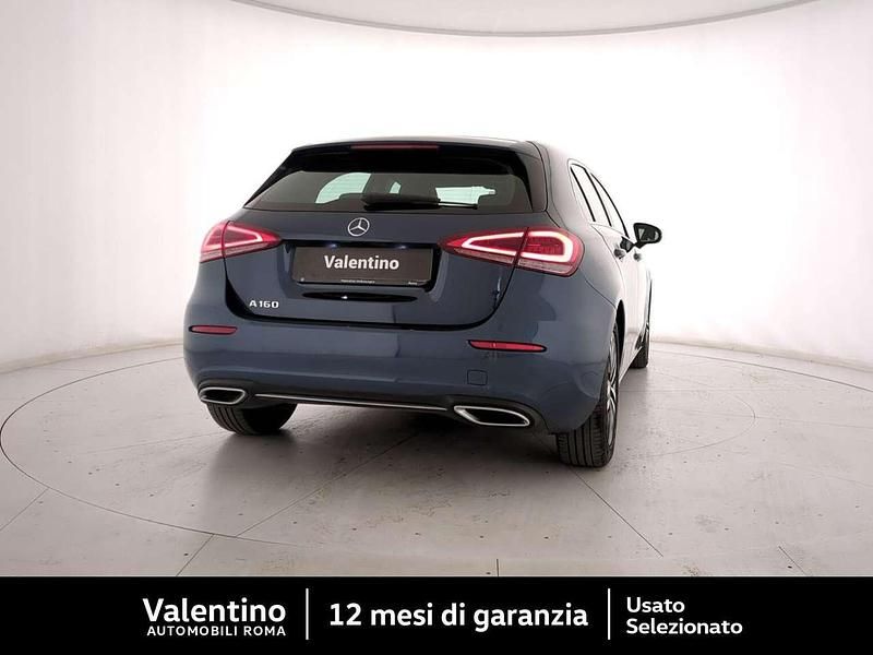 Usata Mercedes A160 109 CV (80 kW) 2022 Blu/azzurro Utilitaria