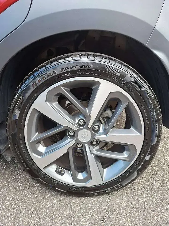Usata Hyundai Kona Xpossible 120 CV (88 kW) 2019 Pulse red SUV