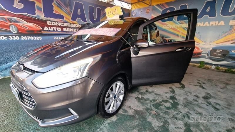 Usata Ford B-MAX Titanium 75 CV (55 kW) 2015 Nero Monovolume