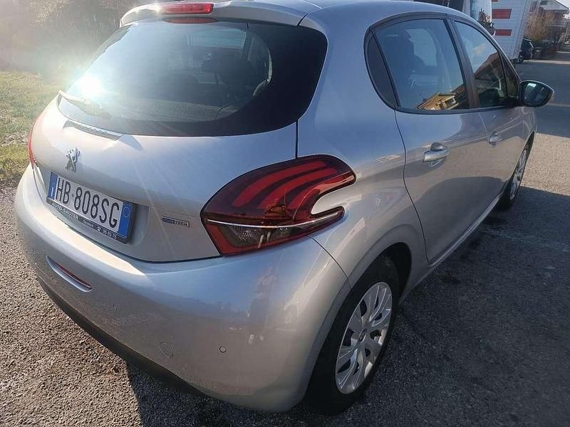 Usata Peugeot 208 Active 82 CV (60 kW) 2017 Utilitaria