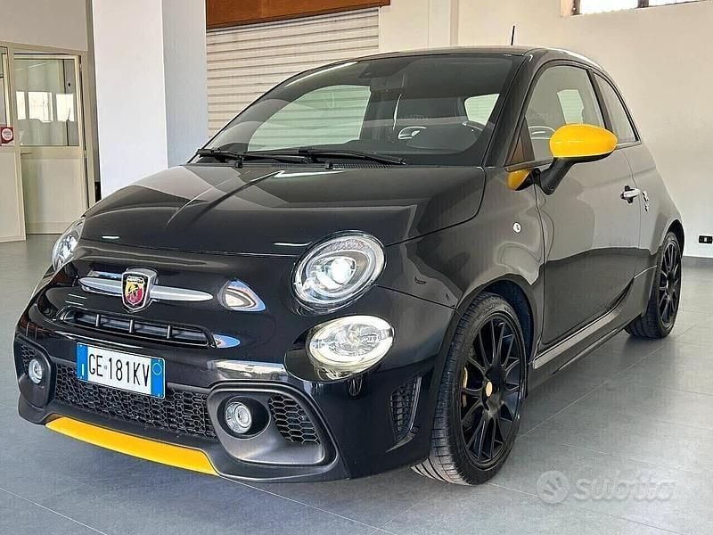 Usata Abarth 595 Pista 165 CV (121 kW) 2021 Nero Utilitaria
