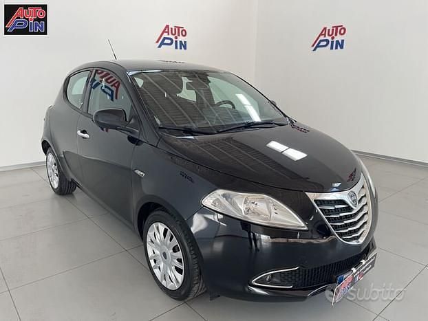 Usata Lancia Ypsilon Silver 95 CV (69 kW) 2011 Nessuno Utilitaria