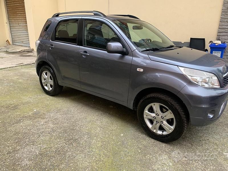 Usata Daihatsu Terios HIRO 104 CV (76 kW) 2009 Grigio SUV