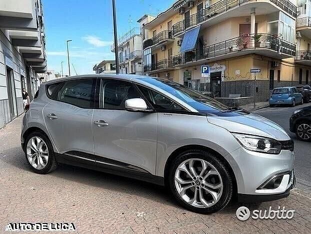 Usata Renault Scénic IV 120 CV (88 kW) 2019 Nero Monovolume