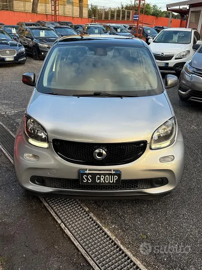 Usata Smart ForFour Prime 71 CV (52 kW) 2017 Grigio Utilitaria