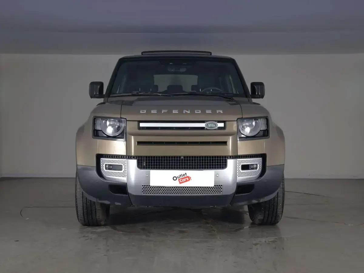 Usata Land Rover Defender 200 CV (147 kW) 2021 Sabbia SUV