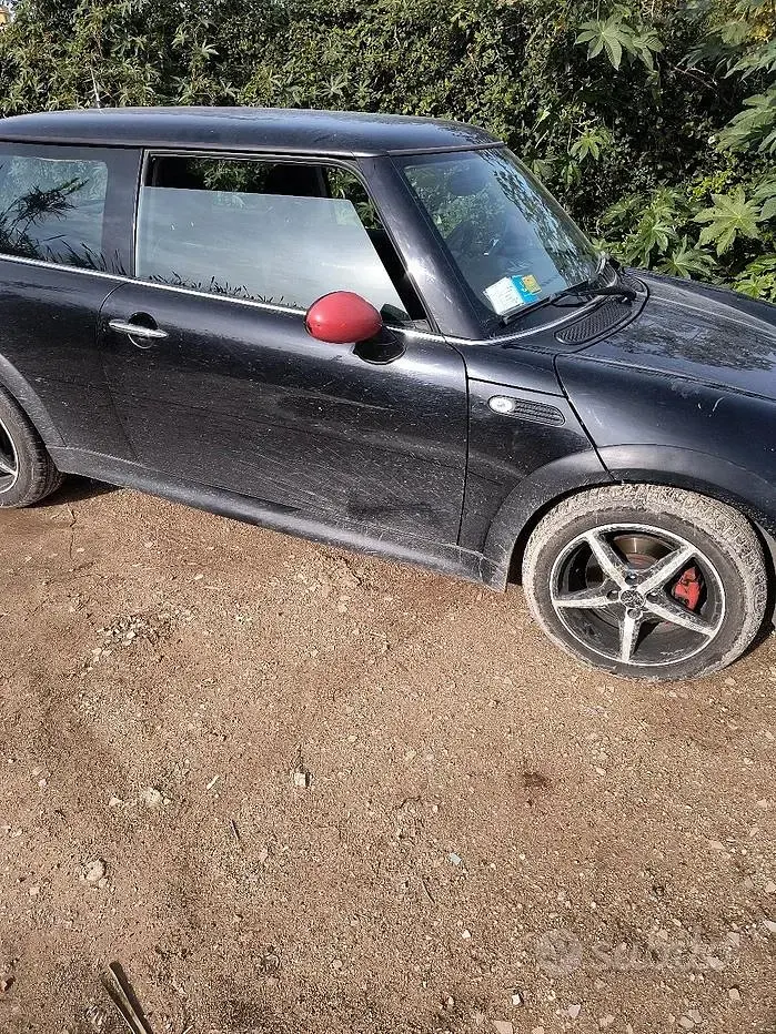 Usata Mini ONE 75 CV (55 kW) 2004 Nero Utilitaria