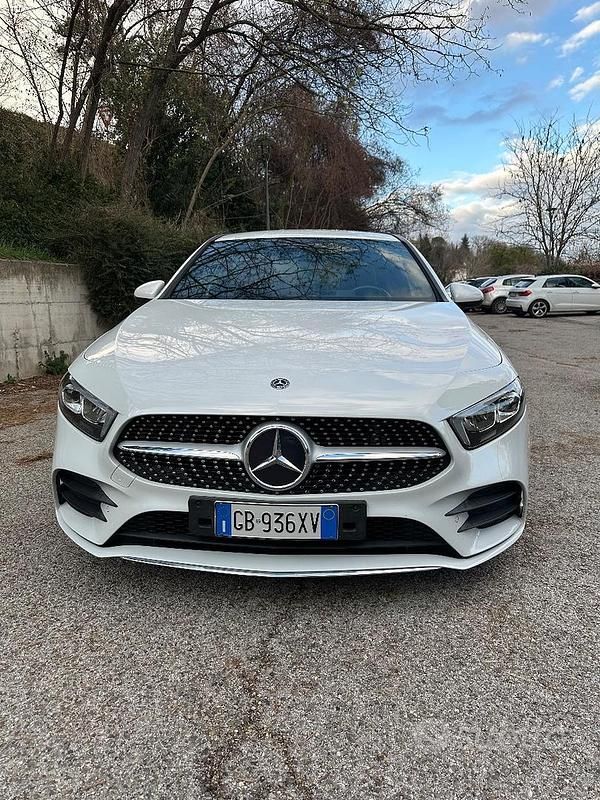 Usata Mercedes A180 AMG line 116 CV (85 kW) 2020 Bianco Berlina