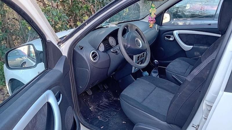 Usata Dacia Sandero 75 CV (55 kW) 2009 Bianco Berlina