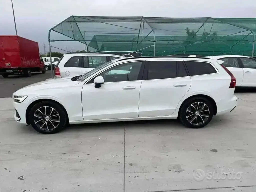 Usata Volvo V60 Business Edition 197 CV (144 kW) 2021 Bianco Station wagon
