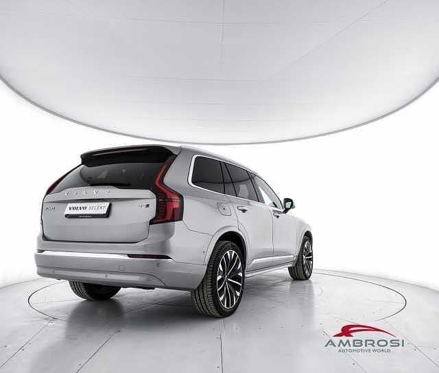 Usado Volvo XC90 Plus 250 HP (183 kW) 2025 Prateado SUV