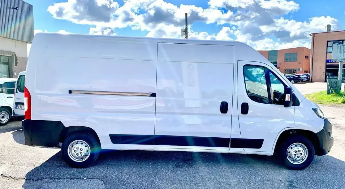 Usata Fiat Ducato 140 CV (102 kW) 2022 Bianco Furgone