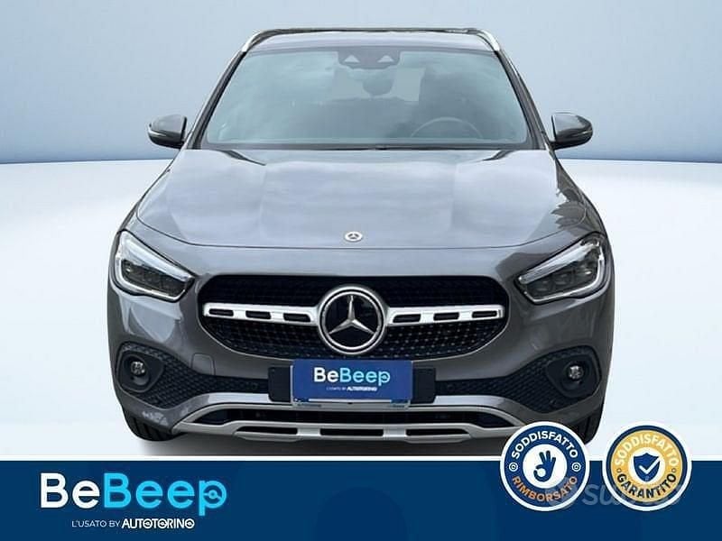 Usata Mercedes GLA200 150 CV (110 kW) 2023 Grigio metallizzato SUV