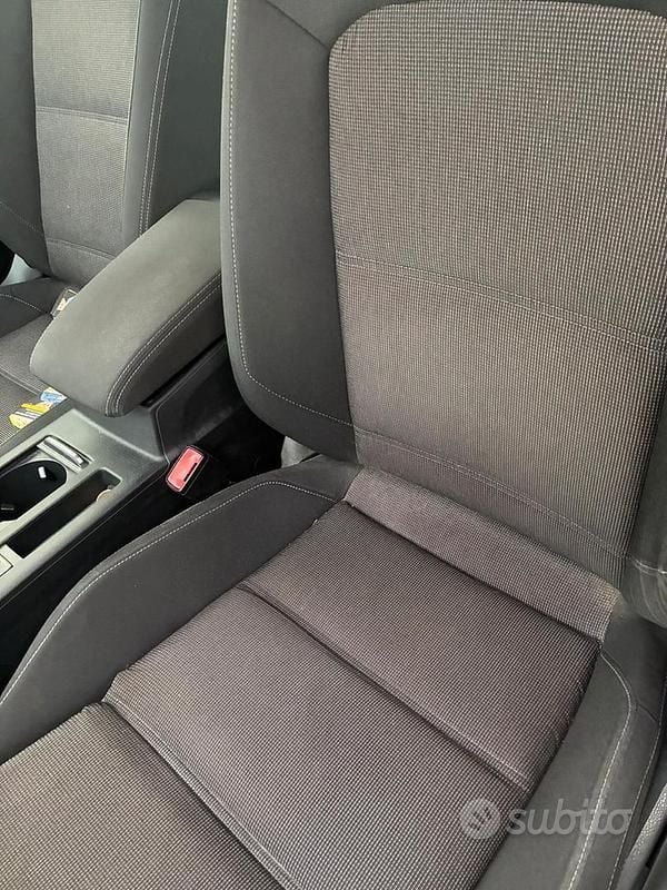 Usata VW Passat Comfortline 150 CV (110 kW) 2018 Grigio Berlina
