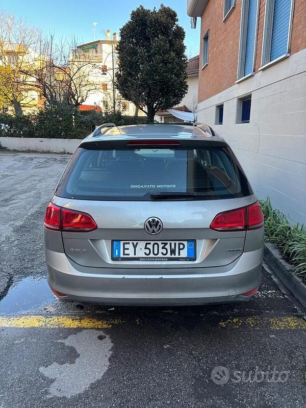 Usata VW Golf VII Business 110 CV (80 kW) 2015 Grigio Station wagon