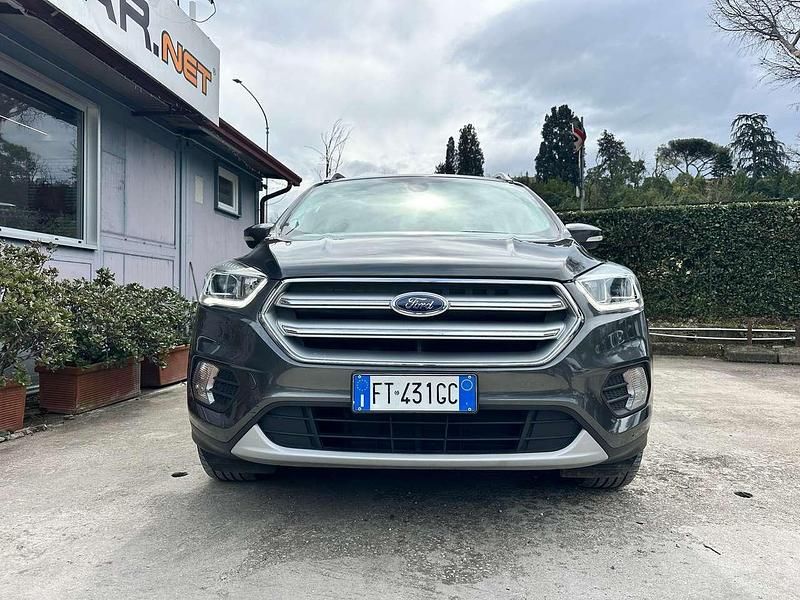 Usata Ford Kuga Business Edition 120 CV (88 kW) 2018 Grigio SUV