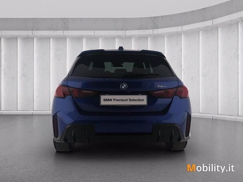 Käytetty BMW 118 M Sport 150 HP (110 kW) 2025 Sininen Viistoperä