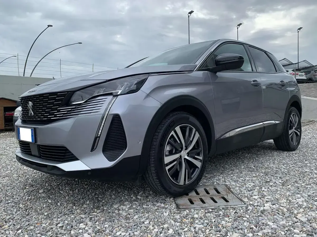 Usata Peugeot 3008 Allure 131 CV (96 kW) 2024 Other SUV