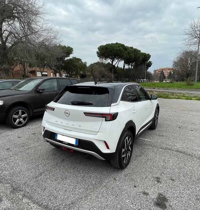 Usata Opel Mokka Elegance 131 CV (96 kW) 2023 Bianco SUV