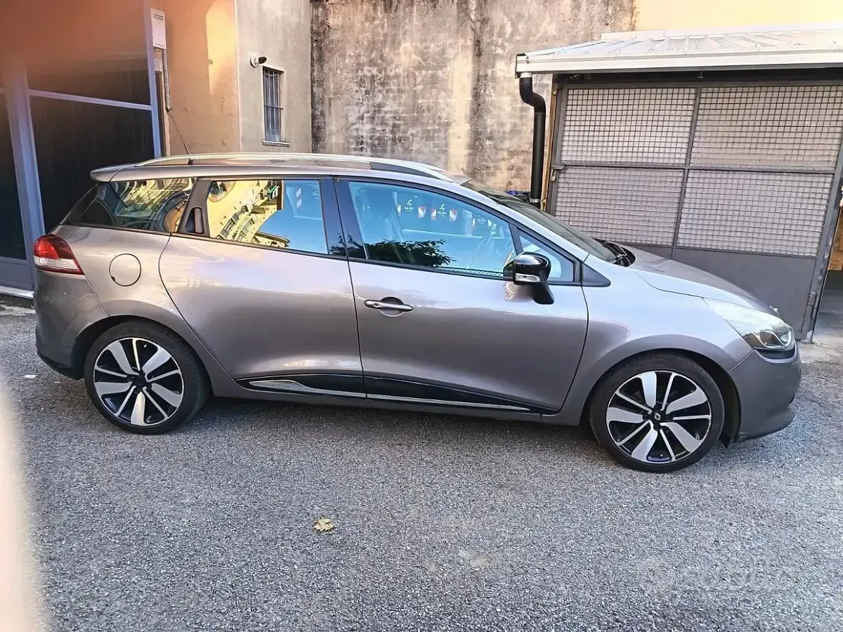 Usata Renault Clio 90 CV (66 kW) 2014 Grigio Station wagon