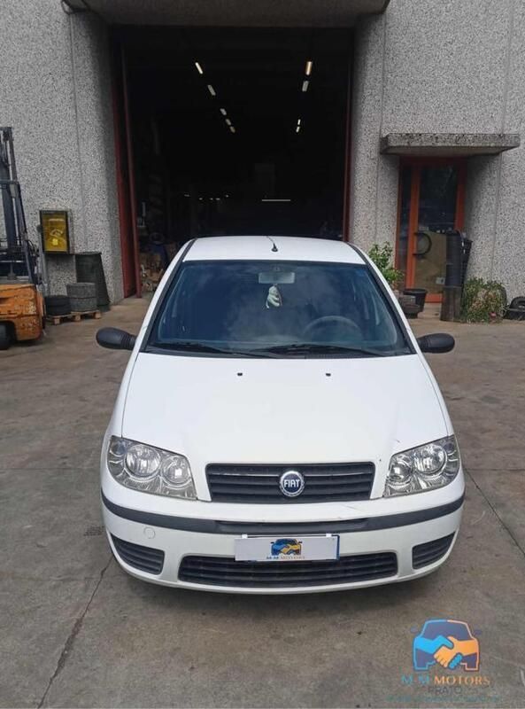Bianco Usata 2005 Fiat Punto Due volumi | 1790 € (Buon prezzo) - Immagine 1/4