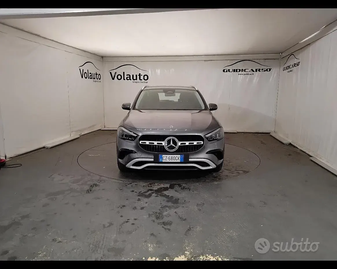 Usata Mercedes GLA180 Advanced 116 CV (85 kW) 2025 Grigio SUV