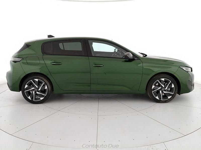 Usata Peugeot 308 Allure 131 CV (96 kW) 2024 Verde olivine Utilitaria