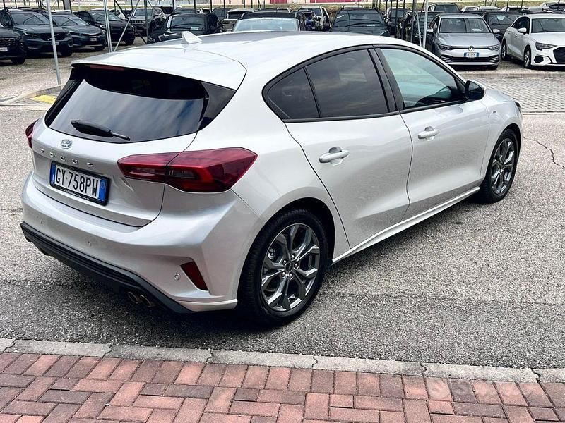 Usata Ford Focus ST 116 CV (85 kW) 2025 Grigio Berlina