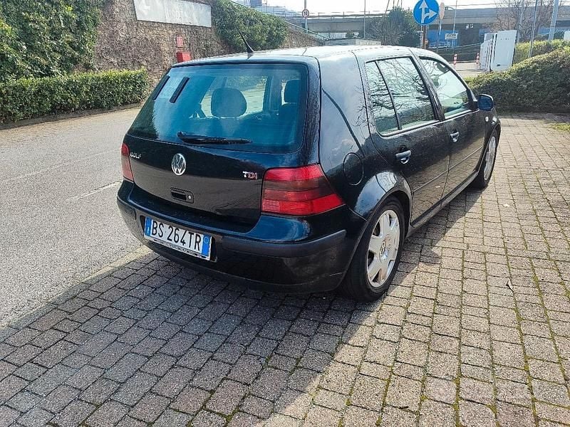 Usata VW Golf IV 105 CV (77 kW) 2001 Nero Berlina
