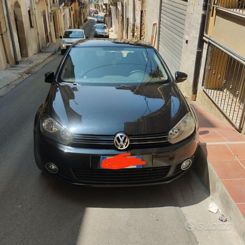 Nero Usata 2012 VW Golf VI Tre volumi | 3000 € (Super prezzo) - Immagine 1/2