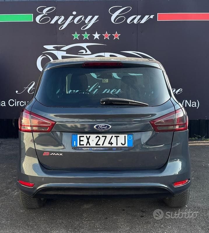 Usata Ford B-MAX Titanium 75 CV (55 kW) 2015 Grigio Monovolume