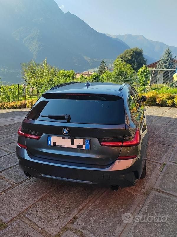 Usata BMW 320 Efficient Dynamics 190 CV (139 kW) 2020 Grigio Station wagon
