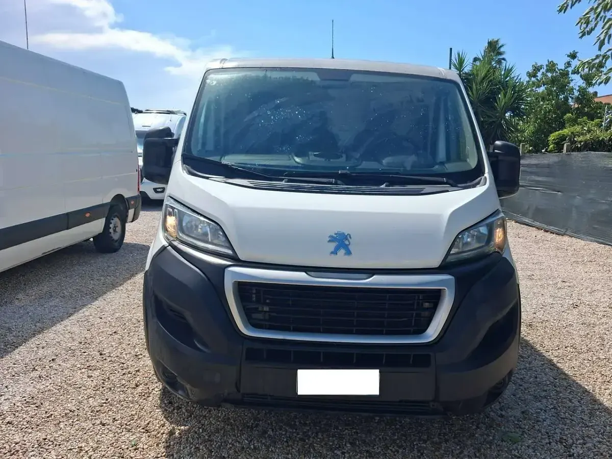 Usata Peugeot Boxer S 120 CV (88 kW) 2021 Bianco Furgone