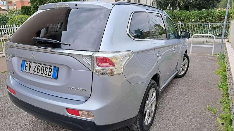 Usata Mitsubishi Outlander 150 CV (110 kW) 2014 SUV