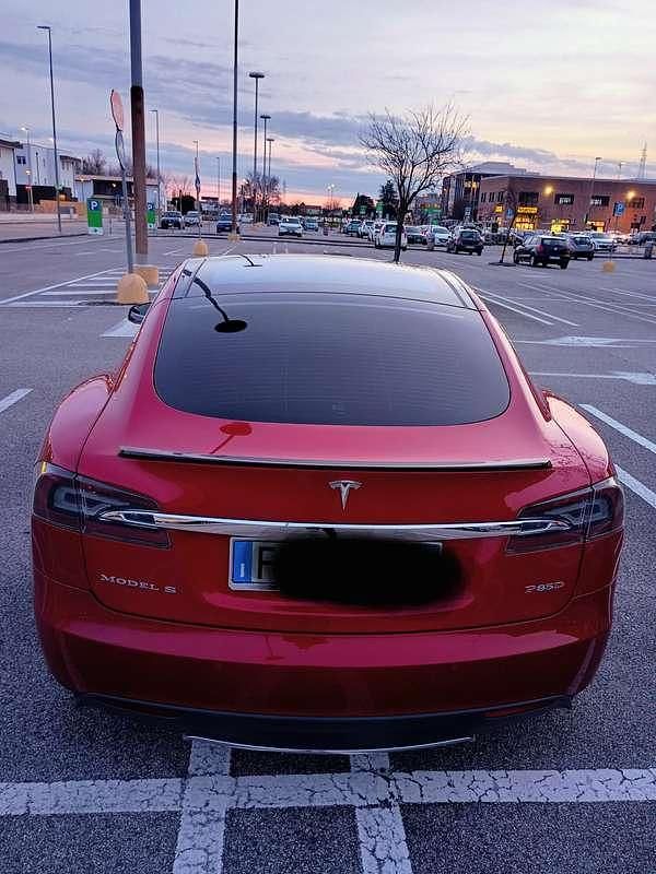Usata Tesla Model S 514 kW (700 CV) 2015 Rosso Utilitaria