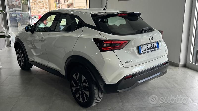Usata Nissan Juke Acenta 114 CV (83 kW) 2022 Bianco SUV