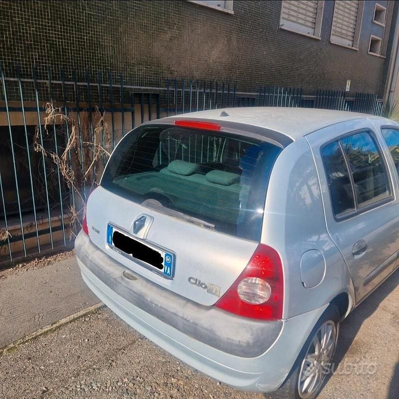 Usata Renault Clio II 2004 Grigio Utilitaria