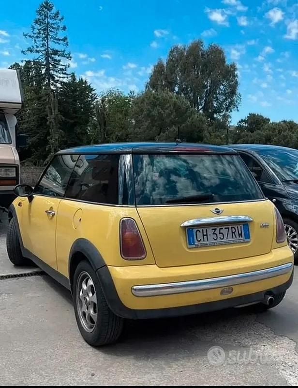 Usata Mini ONE 90 CV (66 kW) 2003 Giallo Utilitaria