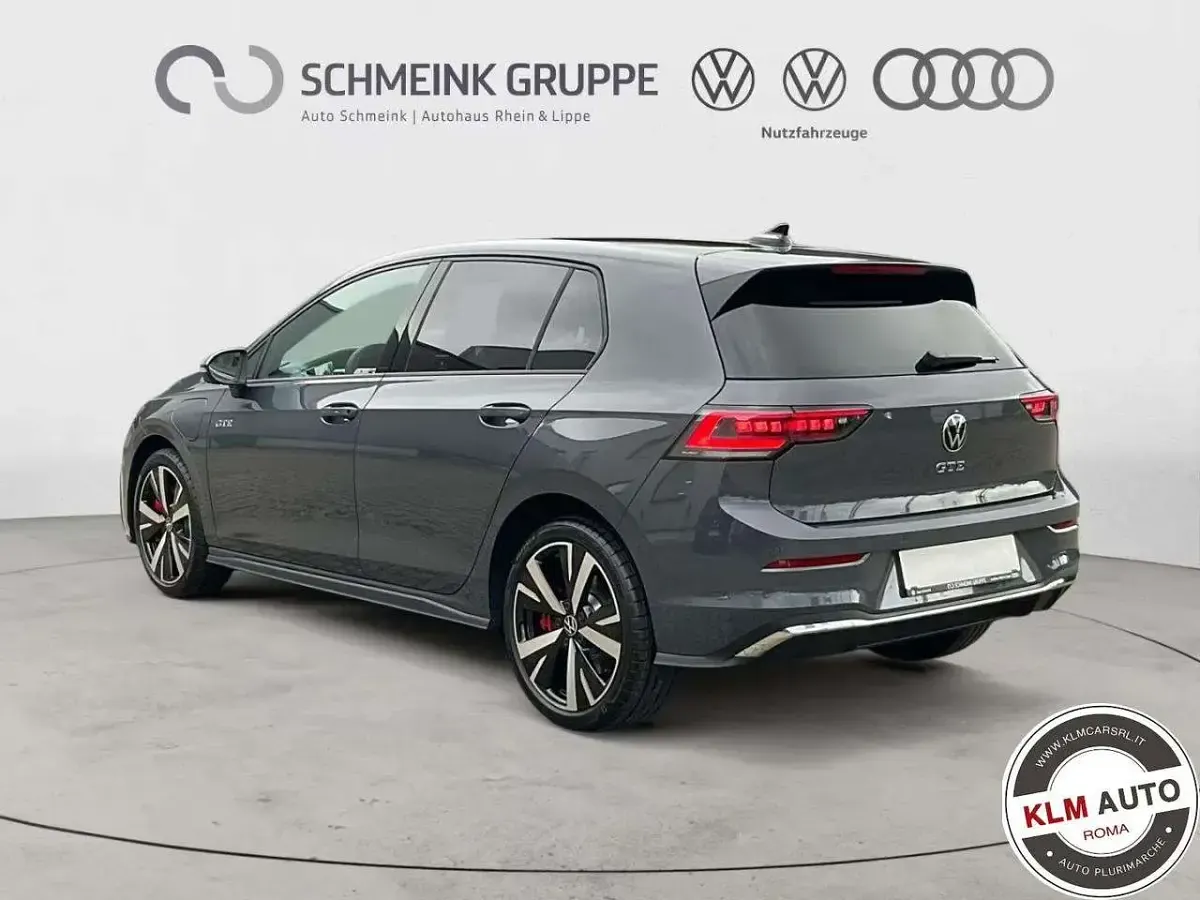 Usata VW Golf VIII GTE 272 CV (200 kW) 2024 Grigio scuro Berlina