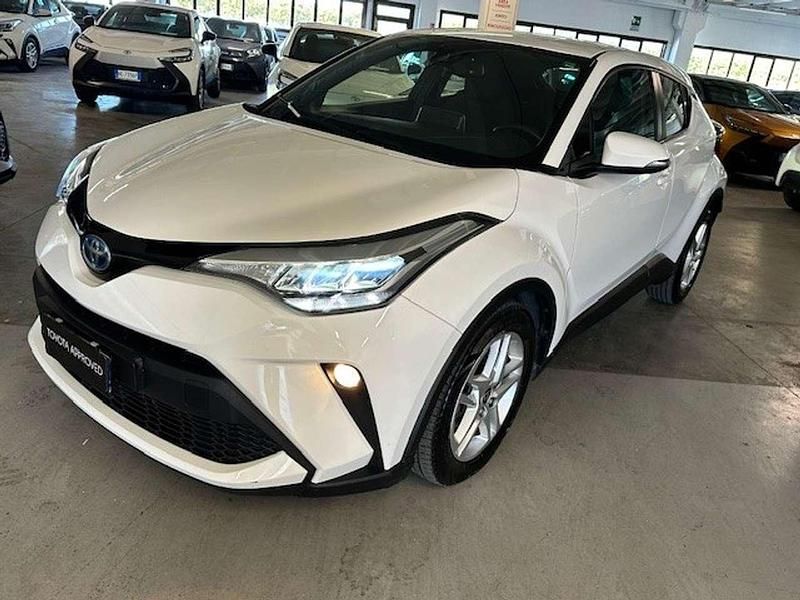 Usata Toyota C-HR Active 98 CV (72 kW) 2023 Bianco SUV