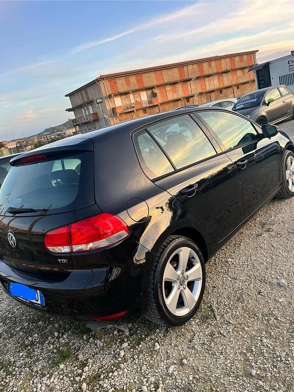 Usata VW Golf VII 104 CV (76 kW) 2012 Nero Berlina