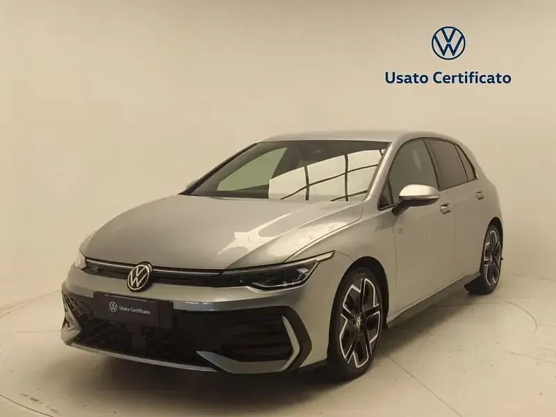 Usata VW Golf VIII R-line 150 CV (110 kW) 2025 Utilitaria